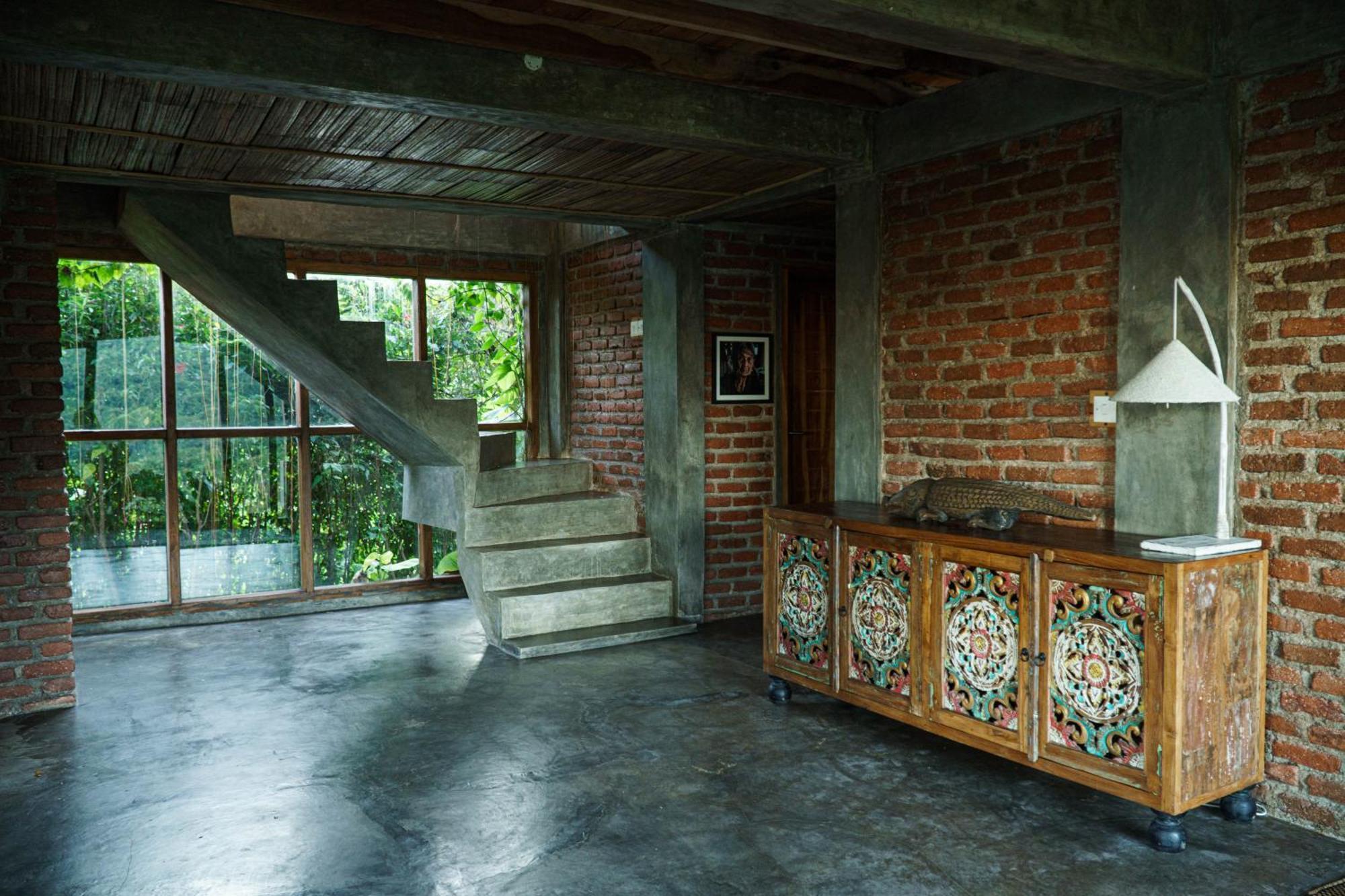 Bukit Villa *