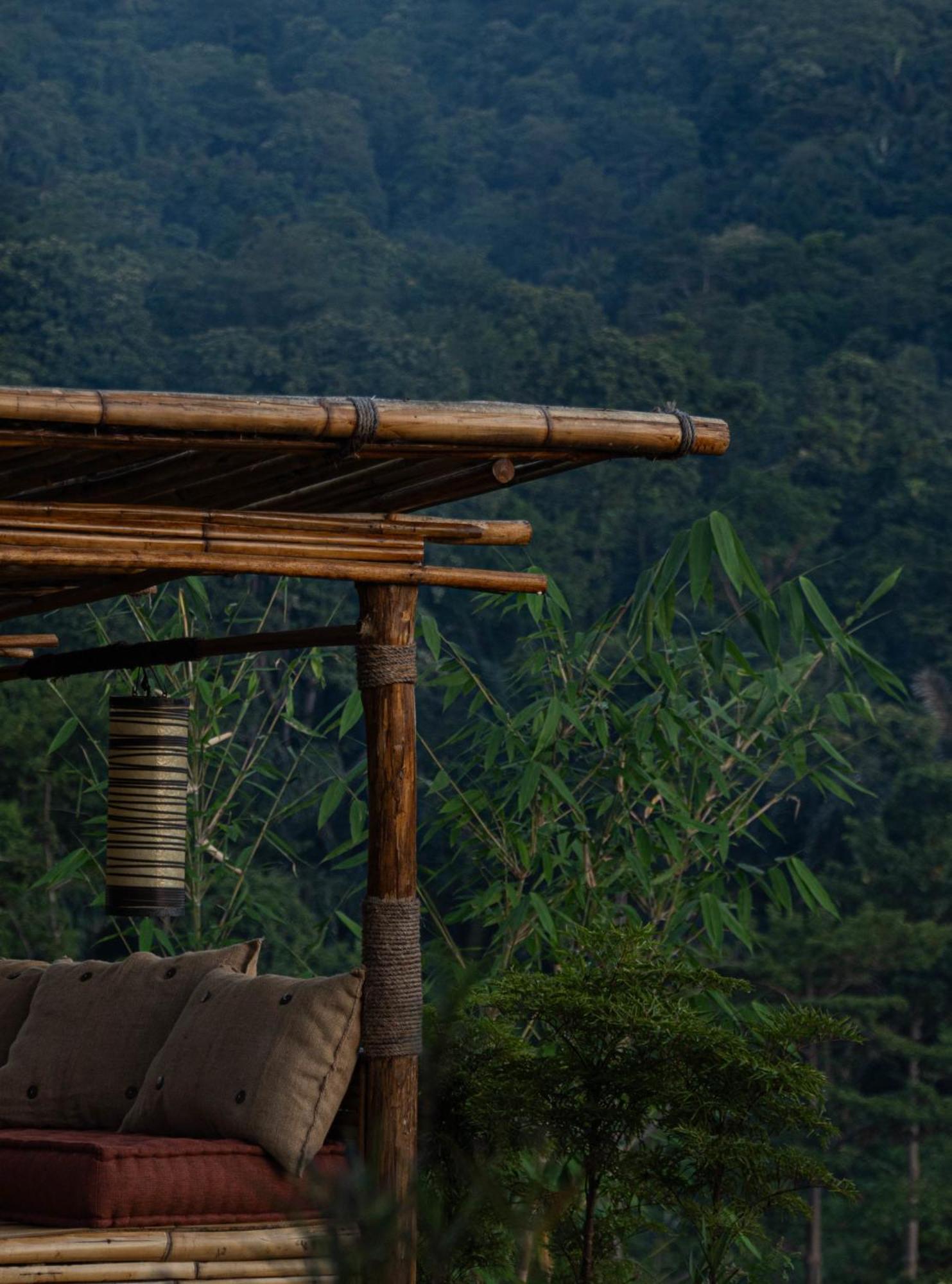 Bukit * Labuan Bajo